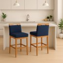 Ver imagem 1 de Kit 2 Banquetas Alta Lyara em Madeira Maciça com Encosto Estofada Marinho Móveis Banqueta Lyara Azul