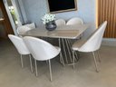 Ver imagem 4 de Mesa de Jantar Moderna 1,60m Off White Base Champagne 6 Lugares