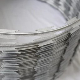 Cerca concertina simples galvanizada 45cm caixa para 05 metros com kit de instalação (20 voltas) - 11
