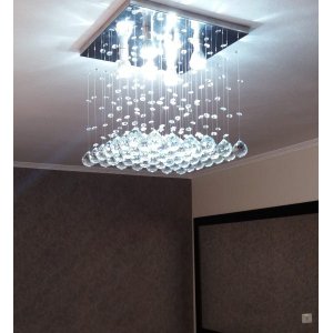 Lustre de Cristal para Sala de Jantar / Estar com 30cm de Altura Base de Inox Espelhado de 30x30 Cm
