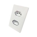 Ver imagem 1 de 2 Tomadas Univ. 2P+T 20A Horizontal Cromadas com Placa 4x2 Branca - Novara