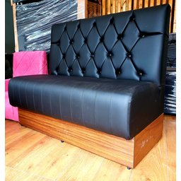 Poltrona Sofá Booth 1.20m Luxo Preto Base com Recuo Amadeirado Sku_021 - 2