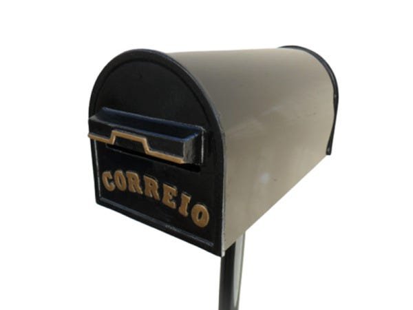caixa de correio modelo americano em chapa galvanizada com pedestal para jardim - 2