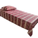 Ver imagem 1 de Kit Colcha Cobre Leito Solteiro Jacquard com Porta Travesseiro - Bege Vermelho Escuro