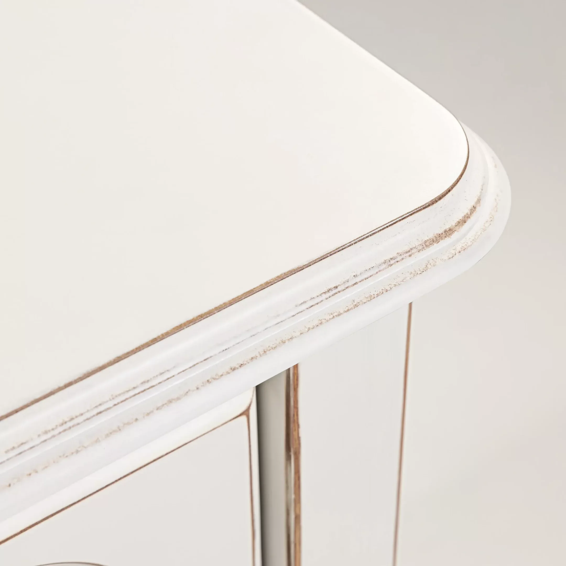 Ver imagem 2 de Cômoda Lilie Clássica | 8 Gavetas | Branco Provençal Cor:branco-provencal:branco-provencal