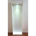 Ver mais imagens de Prateleira expositora para lojas, perfumarias, óticas com prateleiras em vidro na cor branca