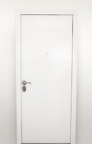 Porta de Segurança de Giro Pintura Eletrostática Branca Lado Direito 2,10x80cm TITAN