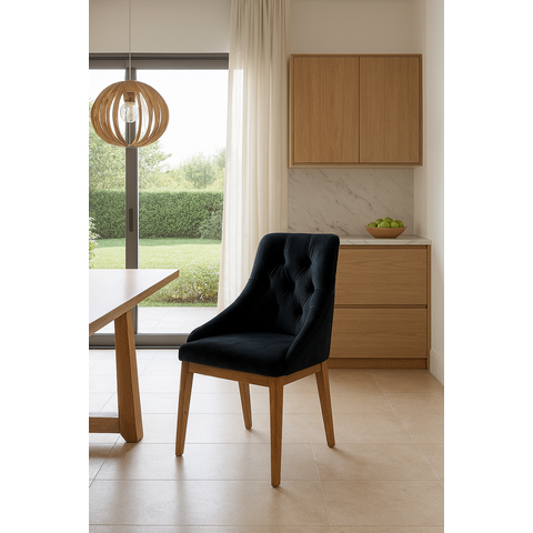 Kit 4 Cadeiras de Jantar Estofada Elisa Anatômica Veludo Preto Base Madeira Maciça Mel