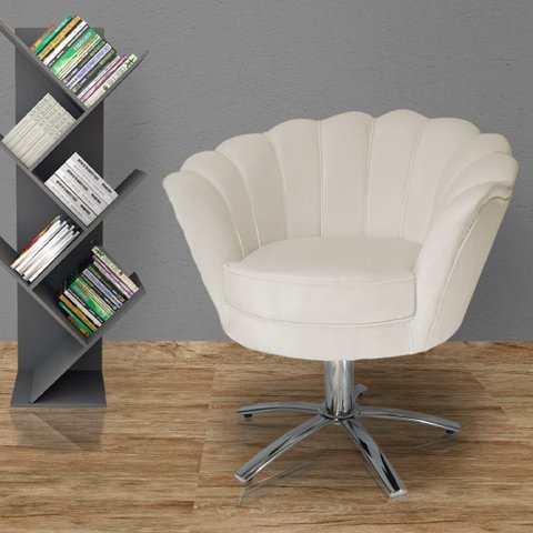 Poltrona Estofada Com Base Giratória de Metal Pétala Veludo Bege - LM DECOR