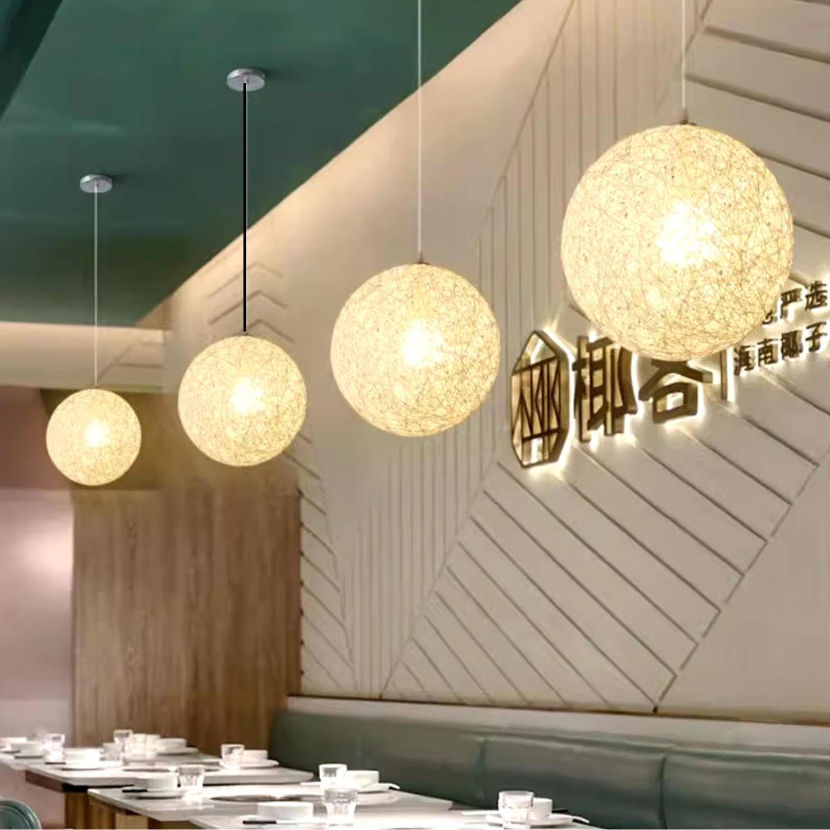 Ver imagem 2 de Luminária Pendente 40cm Globo Rattan Natural Lustre Rústico Bola Teto Lpr40