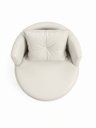 Ver imagem 4 de Poltrona Decorativa Cloe Orgânica em Couríssimo Premium com Almofada e Pés em Madeira Maciça