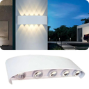 Ver imagem 1 de Luminária Arandela Meia Lua de Sobrepor para Paredes Led 10w Bivolt Ip65 Cor da Luz Branco Quente Co
