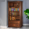 Estante para Livros de Madeira com 2 Gavetas e Pés Torneados - Castanho Envelhecido - 1