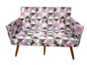 Ver imagem 1 de Namoradeira Nina Decorativa Suede Triângulo Rosa 2 Lugares Pés Madeira Ms Decor