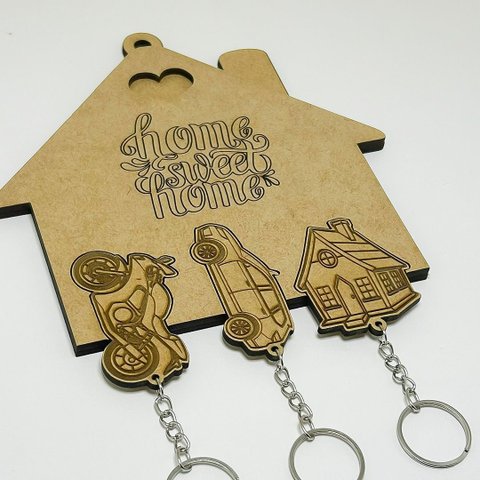 Porta Chaves com 3 Chaveiros Personalizados:1 Casa 2 Motos