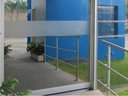 Ver imagem 1 de Faixa Decorativa e Segurança em Adesivo Jateado Liso para Portas de Vidro 100 X 10cm - 10 Peças