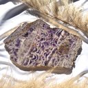 Ver imagem 2 de Bandeja Ametista Chevron Banho Dourado