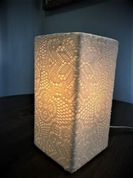 Abajur Luminária Porcelana Vazada 18,5cm