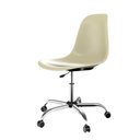Ver imagem 2 de Kit 2 Cadeiras Eames Office Nude Cromada Giratória com Rodízios para Escritório e Home Office