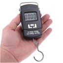 Ver imagem 2 de Balança Digital Portátil com Gancho para Pesca e Mala 50kg