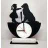 Relógio de Mesa ou Parede A Menina E Seu Cão Linha Pet - 1
