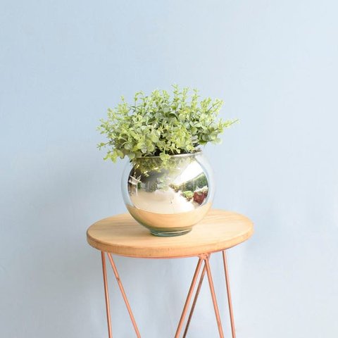 Arranjo de Folhagem Artificial no Vaso Prateado Pequeno|Linha Permanente Formosinha