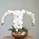 Ver imagem 1 de Arranjo com Três Hastes de Orquídeas Brancas no Vaso Bronze|Linha permanente Formosinha