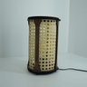 Abajur Cilíndrico Base Amadeirada com Treliça Palha - 4