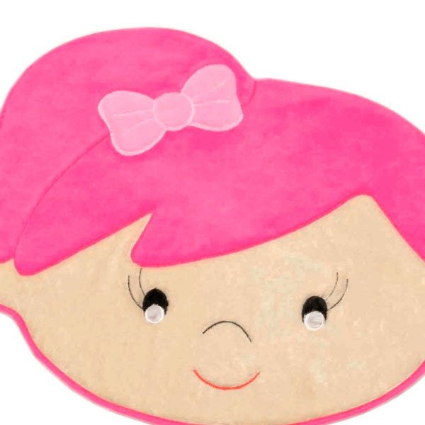 Tapete Infantil Menina Lívia para Decoração de Quarto Antiderrapante e Tecido Pelúcia Bordada - 3