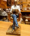 Ver imagem 2 de Estatueta Decorativa Psicólogo Escultura Resina Enfeite 20cm