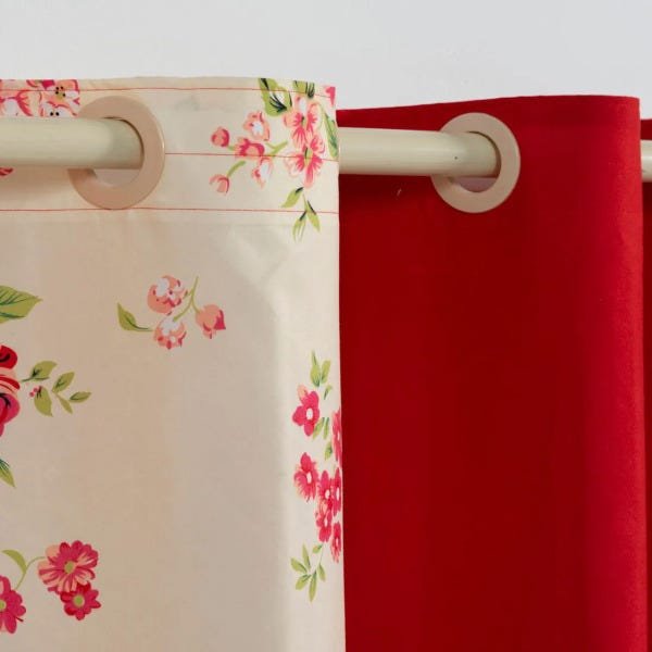 Cortina Forest Floral Vermelho 3,00M x 2,50M para Varão Simples - 2