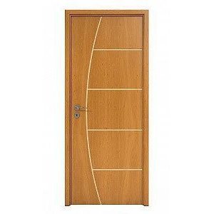 Porta Frisada de Madeira Sarrafeada Padrão Curupixá Interna Montada Batente de 12cm
