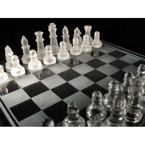 Jogo de xadrez tabuleiro vidro transparente fosco 25x25 cm em Promoção na  Americanas
