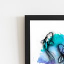Ver imagem 2 de Carpa Peixe Azul Minimalista Quadro Moldura Preta 60x40cm