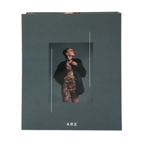 Livro Caixa Decorativo Book Box The Fashion Guide - 2