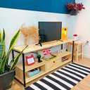 Ver imagem 2 de Rack de TV Industrial de Ferro e Madeira Style Square 2 Nichos e 1 Nicho Gaveta Natural e Preto