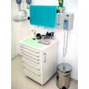 Ver imagem 4 de Mesa Auxiliar para Clinicas - Mesa Branca C/ Puxador Prata