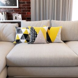 Kit 3 Capas para Almofadas Amarelas e Preta Decorativas e Geométricas para Sofá 40x40 - Novadecora - 2
