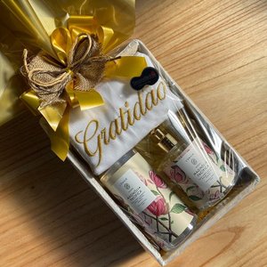 Kit Exclusivo L'ENVIE Água Perfumada, Sabonete e Toalha para Presentear Decore Fácil Shop