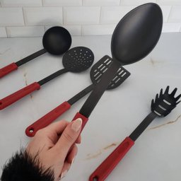 Kit 5 Utensílios de Cozinha Vermelho Colher Concha Espátula Pegador Escumadeira Cinquetti - 6