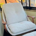 Ver imagem 2 de Poltrona Sala de Estar Leo 74cm Madeira Maciça | Linho Off White - Sallar Home