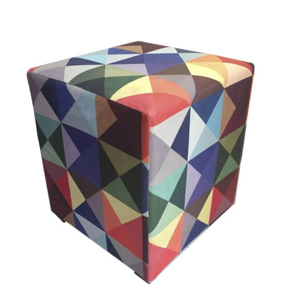 Puff Decorativo Dado Estampado Triangulo - Dominic Decor - 1