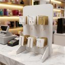 Ver imagem 5 de Display de Balcão Branco para Produtos 24x16x15cm com 6 Ganchos Aço