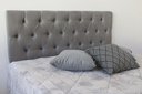 Ver imagem 2 de Cabeceira Estofada Queen Cor Cinza Capitonê 160x60cm Com Botões Na Mesma Cor - Super Confortável