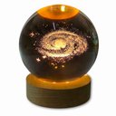 Ver imagem 1 de Luminária Abajur Usb Enfeite Decorativo Esfera de Vidro 3d com Led Planetário Quarto:galaxia