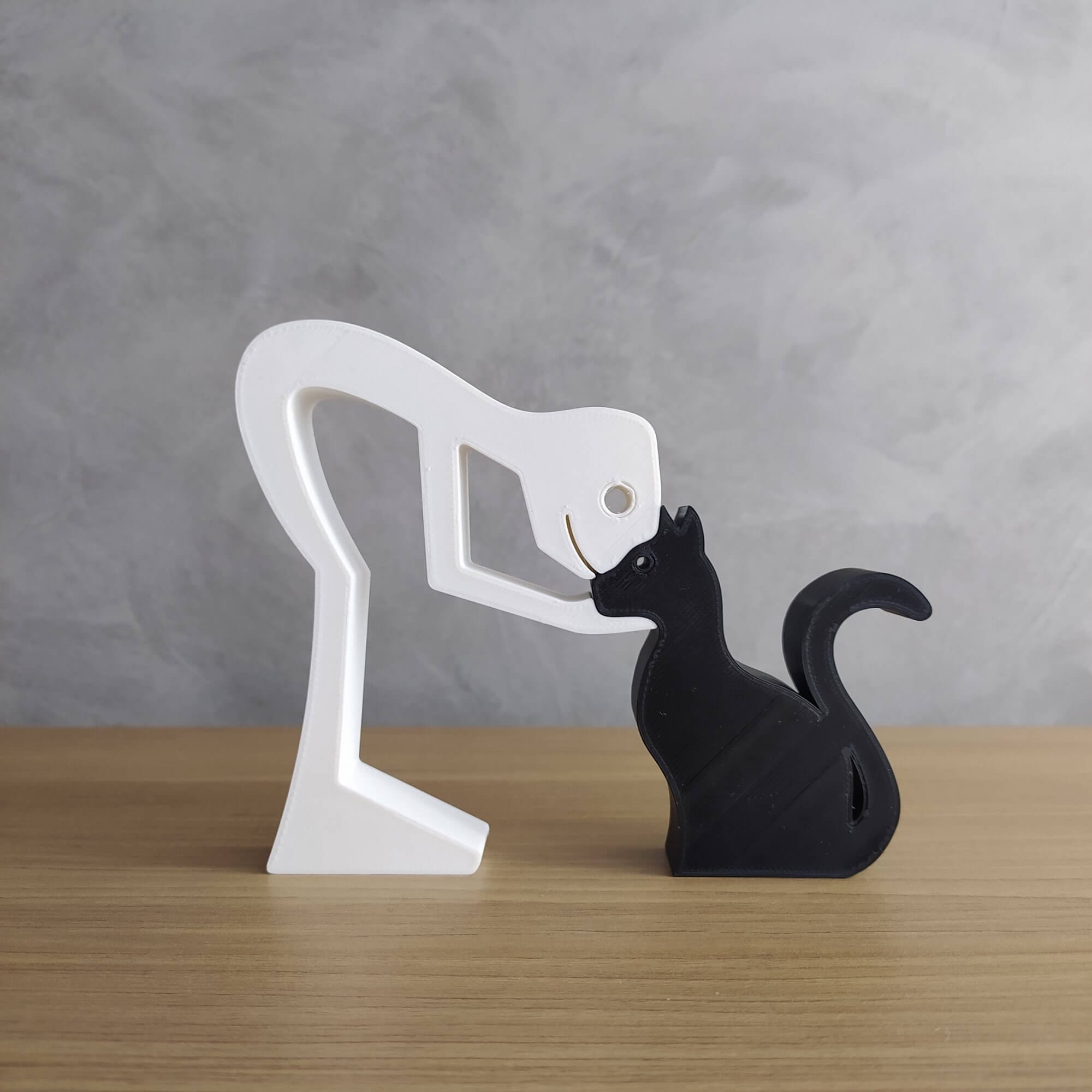Escultura Decorativa Menino e seu Gato