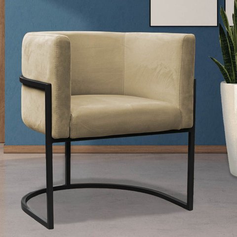Poltrona Reforçada Decorativa Sala Carla Base Ferro Preta Suede Bege