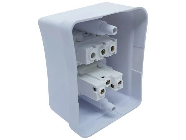 Interruptor Simples 1 Tecla + Tomada 10A 2p+t Sobrepor Externo Com Espelho Branco Linha Viena - 30 U - 4