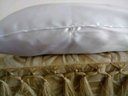 Ver imagem 3 de 02 Fronha Cetim Antifriz Branca Quarto Travesseiro 68x48