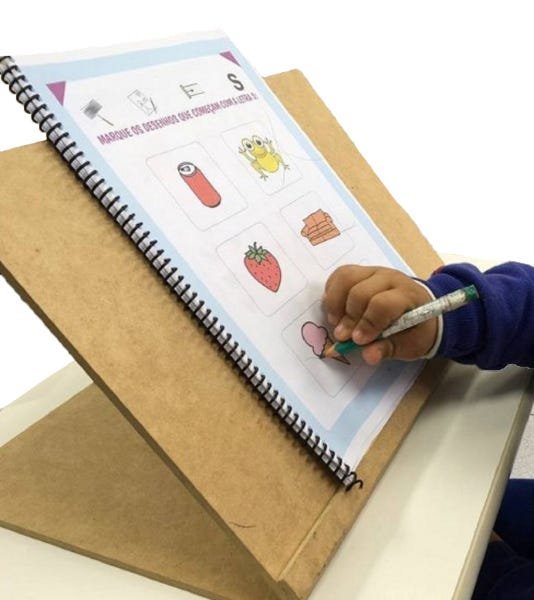 Prancheta Inclinável Montessoriana Para Leitura E Desenho A3 - 2